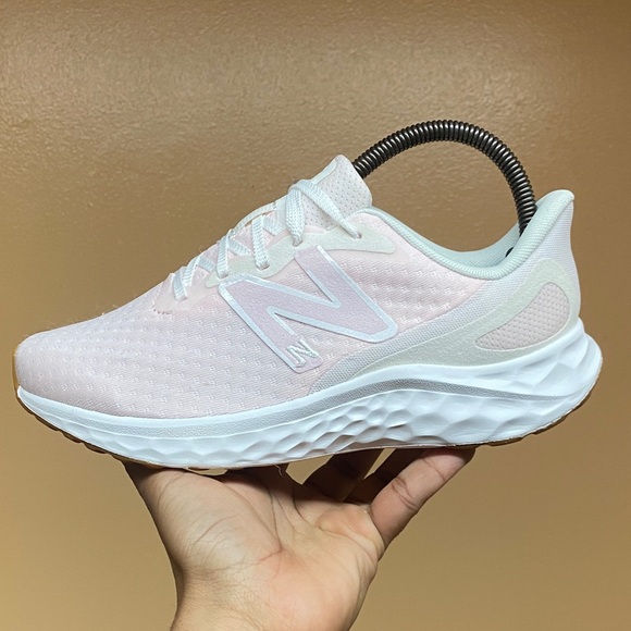 New Balance Fresh Foam Arishi V4 Women's Running Sneakers “White Pink Gum” SZ 8 - Picture 6 of 16